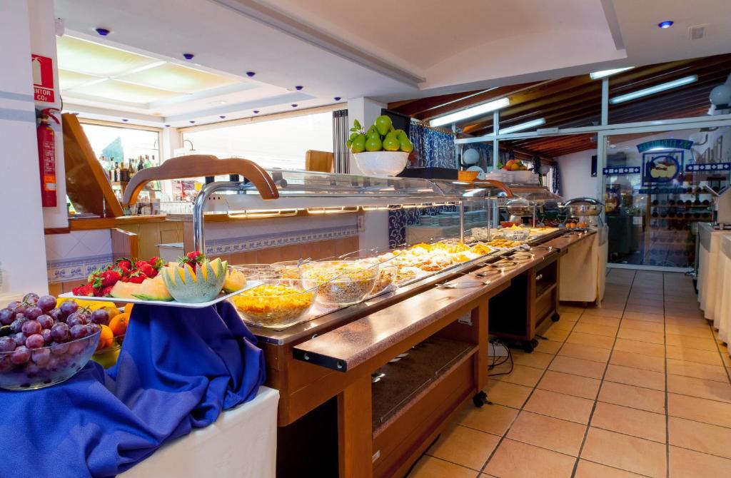 פלאיה מיג'ורן Ses Eufabietes Apartments & Restaurant מראה חיצוני תמונה