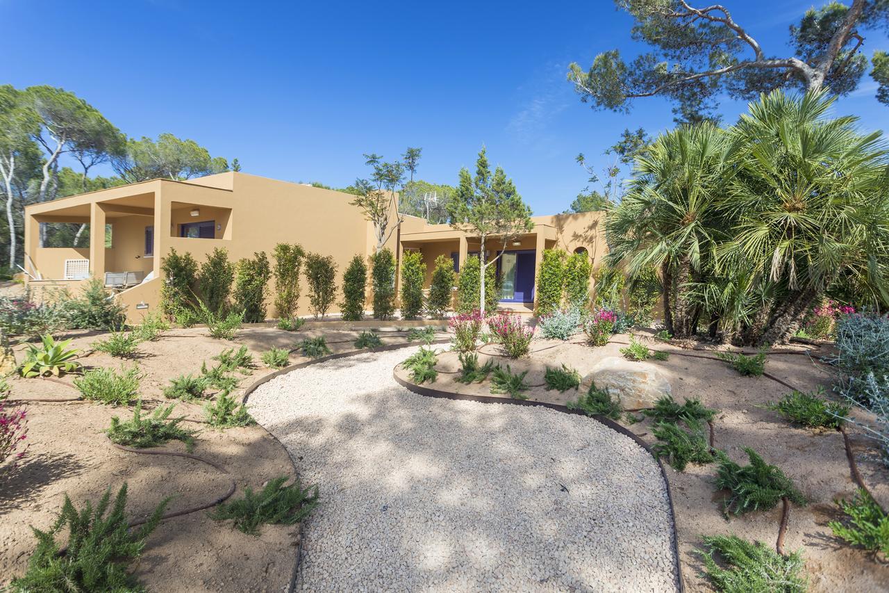 פלאיה מיג'ורן Ses Eufabietes Apartments & Restaurant מראה חיצוני תמונה