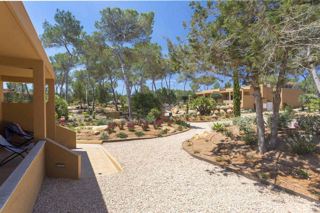 פלאיה מיג'ורן Ses Eufabietes Apartments & Restaurant מראה חיצוני תמונה