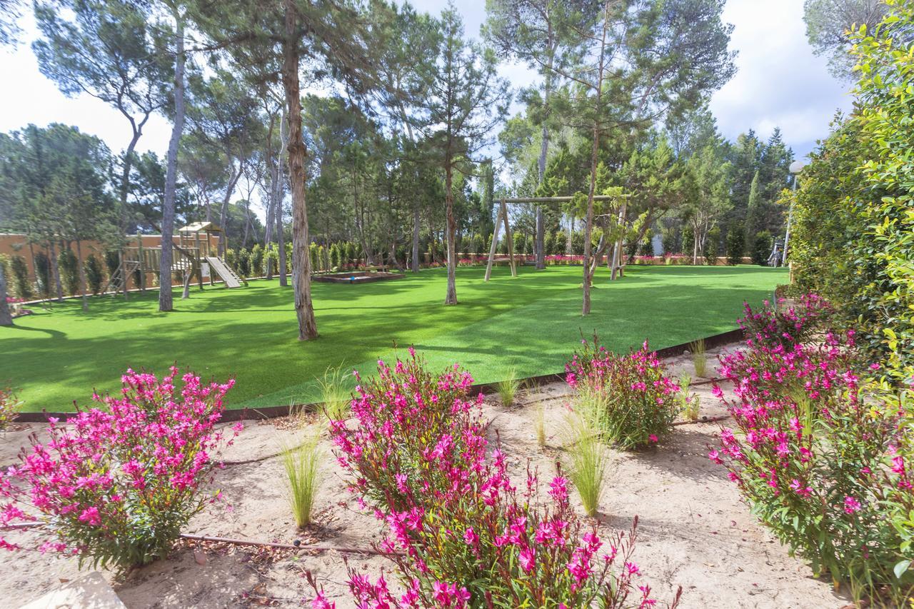 פלאיה מיג'ורן Ses Eufabietes Apartments & Restaurant מראה חיצוני תמונה
