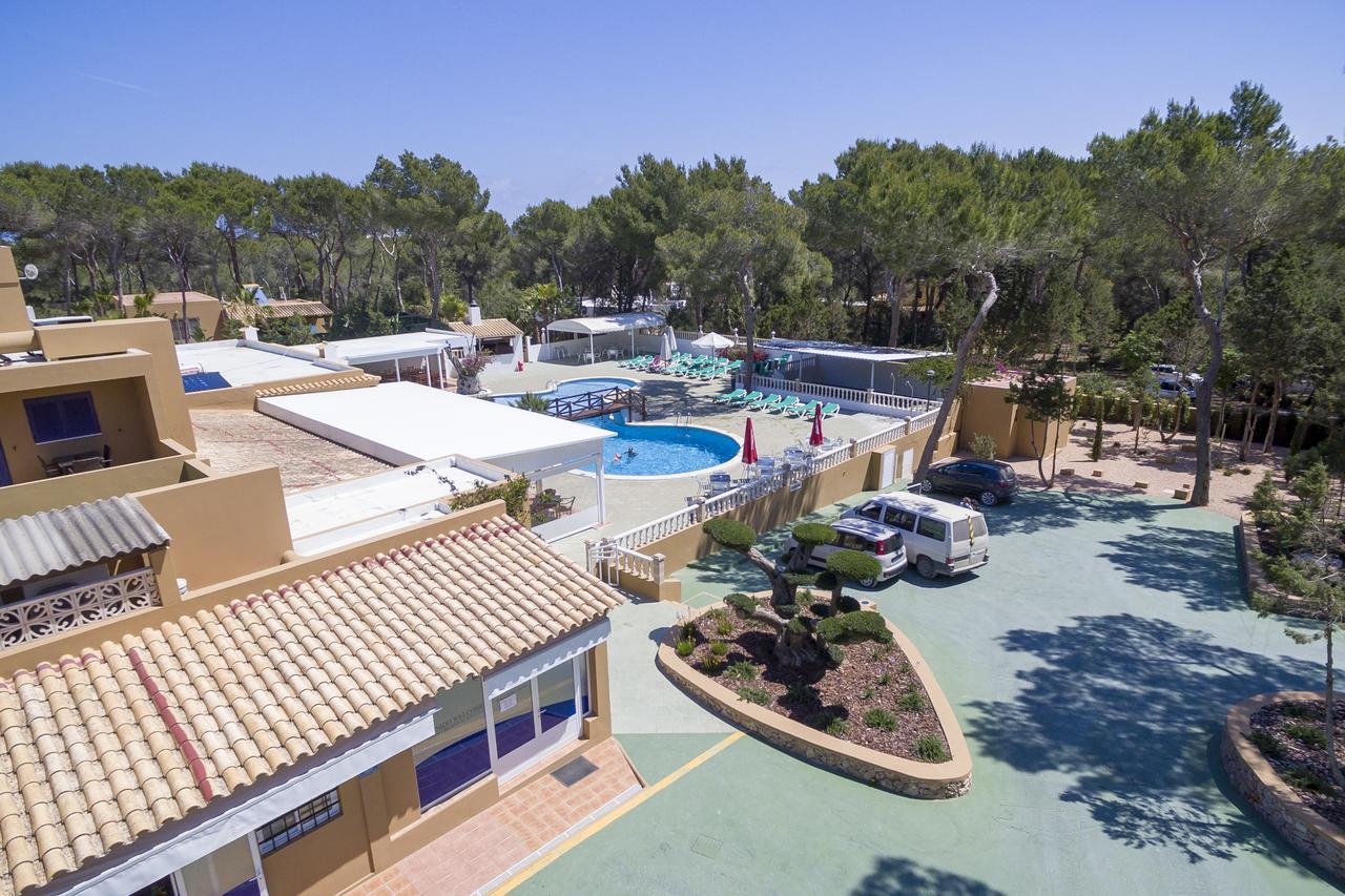 פלאיה מיג'ורן Ses Eufabietes Apartments & Restaurant מראה חיצוני תמונה